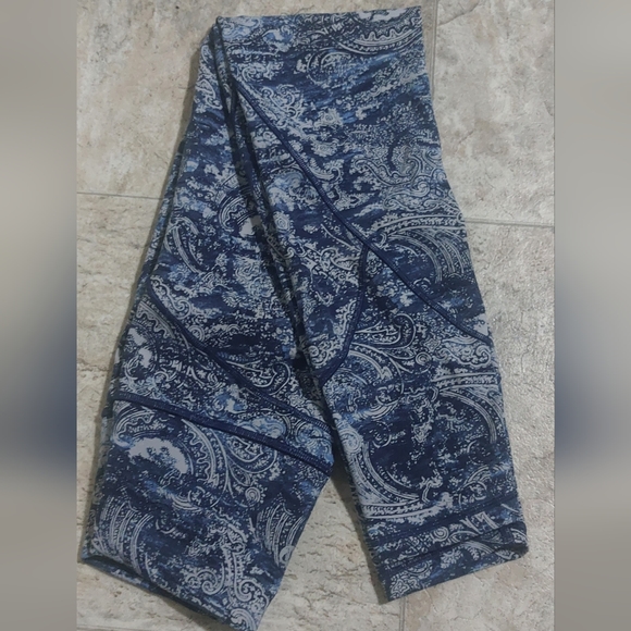 NWOT Lululemon Tights Blue Paisley 4 - Picture 6 of 7